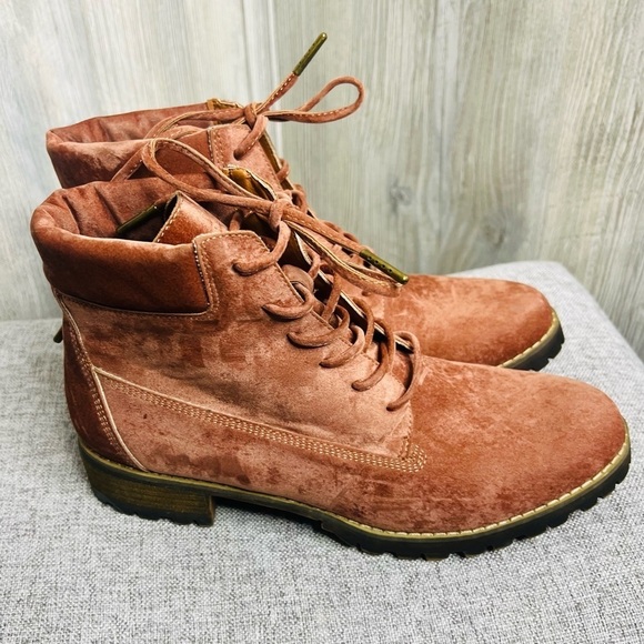 Mi.iM Sunset Velvet Lace-Up Boots - Picture 5 of 9